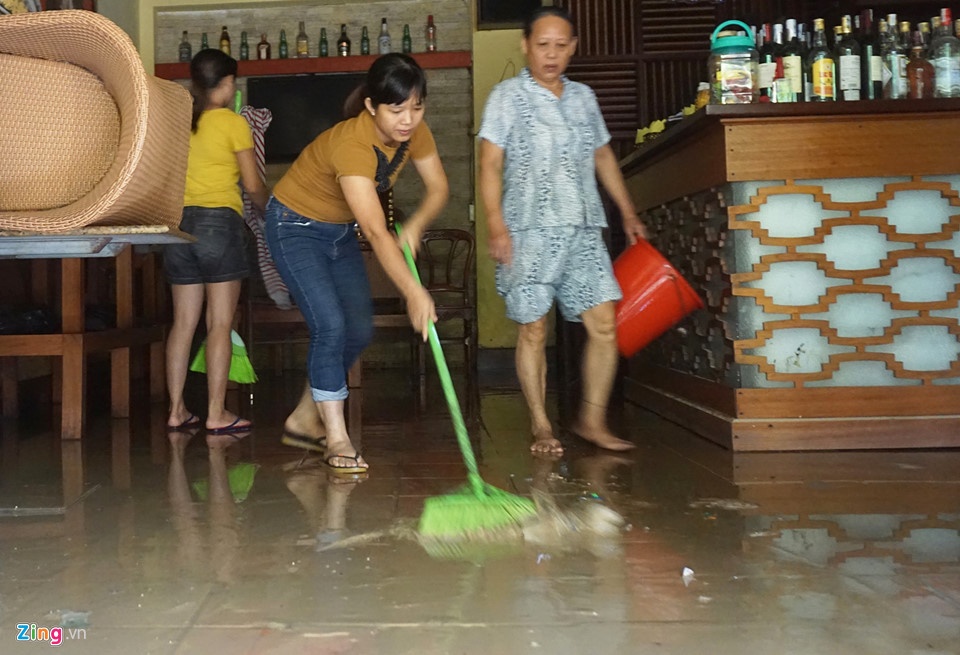 lu rut quan doi cung nguoi dan hoi an tat bat don ve sinh