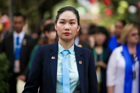 nhung bong hong apec