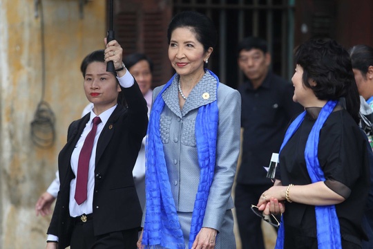nhung bong hong apec