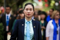 cac nha lanh dao apec mac trang phuc to tam viet