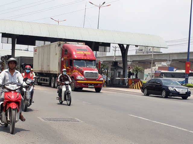 nhieu tram bot ban ve thang khong song phang