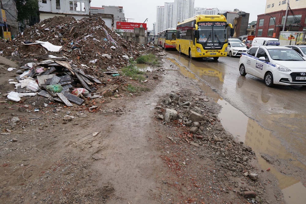 duong pham van dong vua thi cong vua giao thong bao gio dan het kho