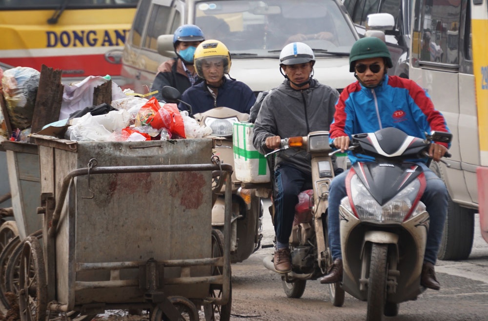 duong pham van dong vua thi cong vua giao thong bao gio dan het kho