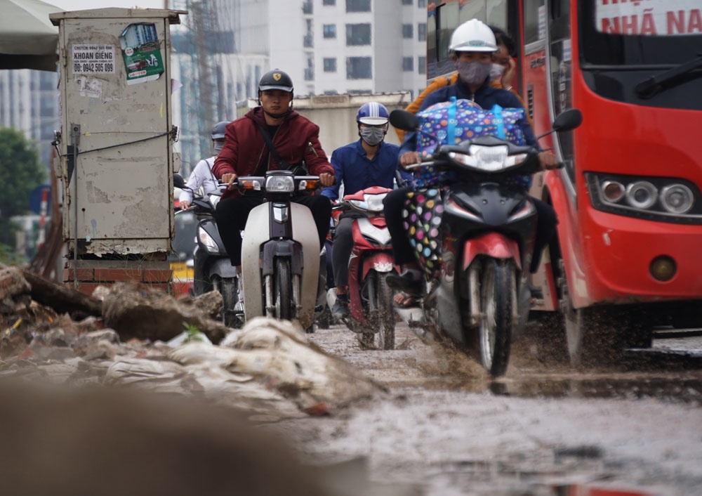 duong pham van dong vua thi cong vua giao thong bao gio dan het kho