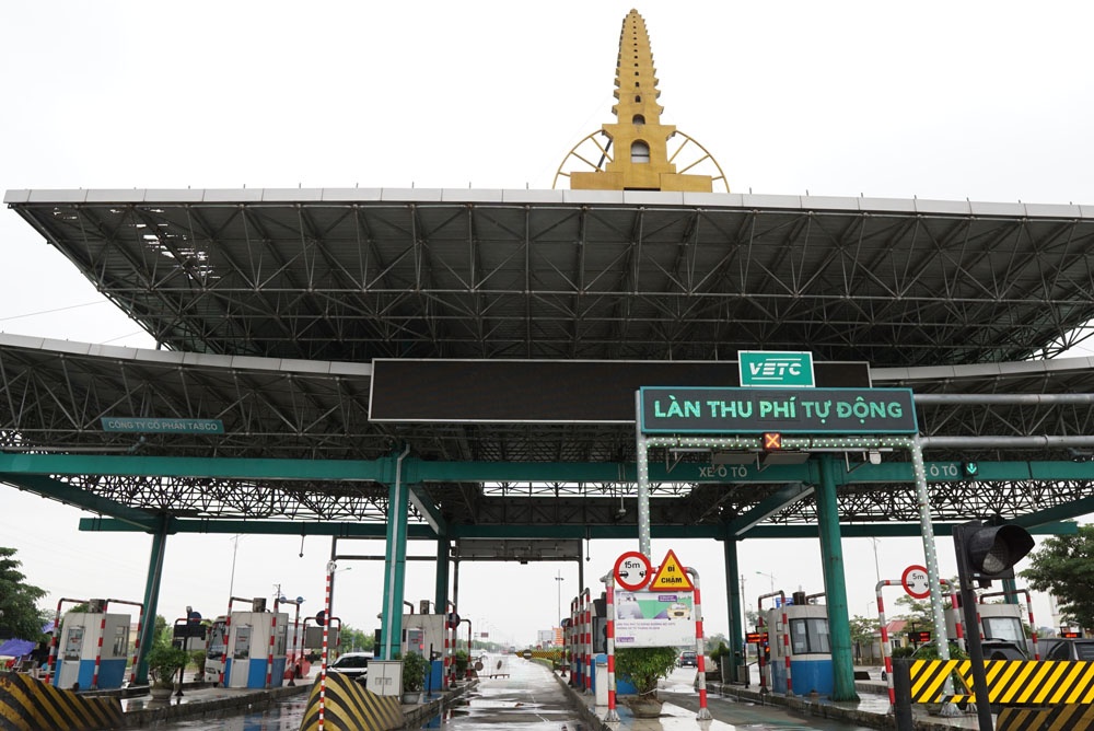 Thủ tướng Nguyễn Xuân Phúc: Xử lý triệt để khiếu nại, bức xúc liên quan đến dự án BOT giao thông thu tuong nguyen xuan phuc xu ly triet de khieu nai buc xuc lien quan den du an bot giao thong