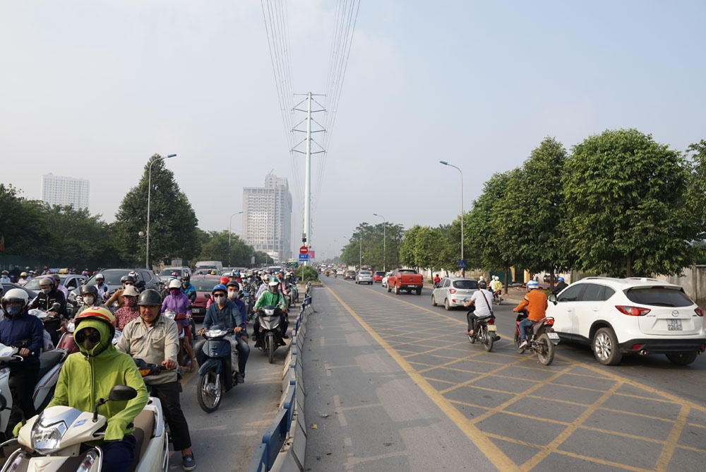 ha noi co them pho dat bo