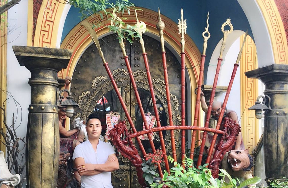 can canh can nha ong 4 tang ai di qua cung phai nguoc nhin o hung yen