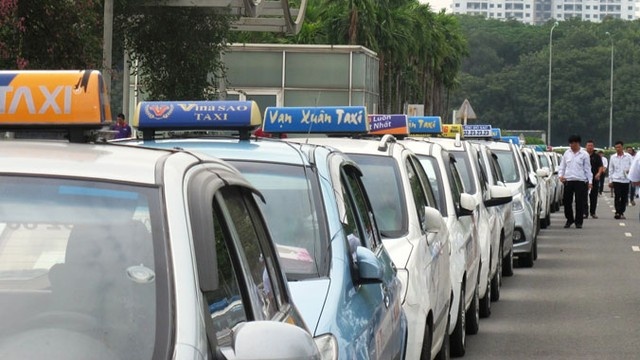 taxi o thu do se phai mo tai khoan dien tu de nop phat vi pham