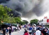 can bo cang vu doa mang quan tai den tru so ubnd xa