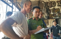 vu xe bon gay tai nan kinh hoang me van om chat 2 con khi tu vong