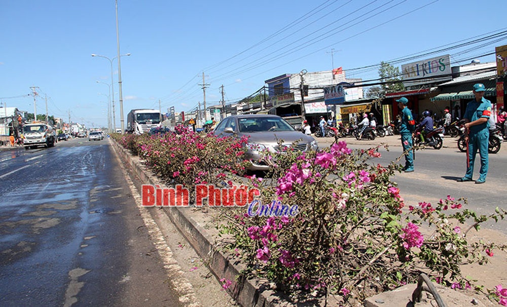 vu xe bon cho xang o binh phuoc tien bi chay nha cua tan hoang
