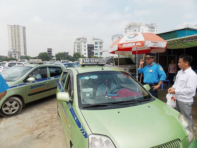 chuyen gia noi gi ve dong phuc cho taxi ha noi