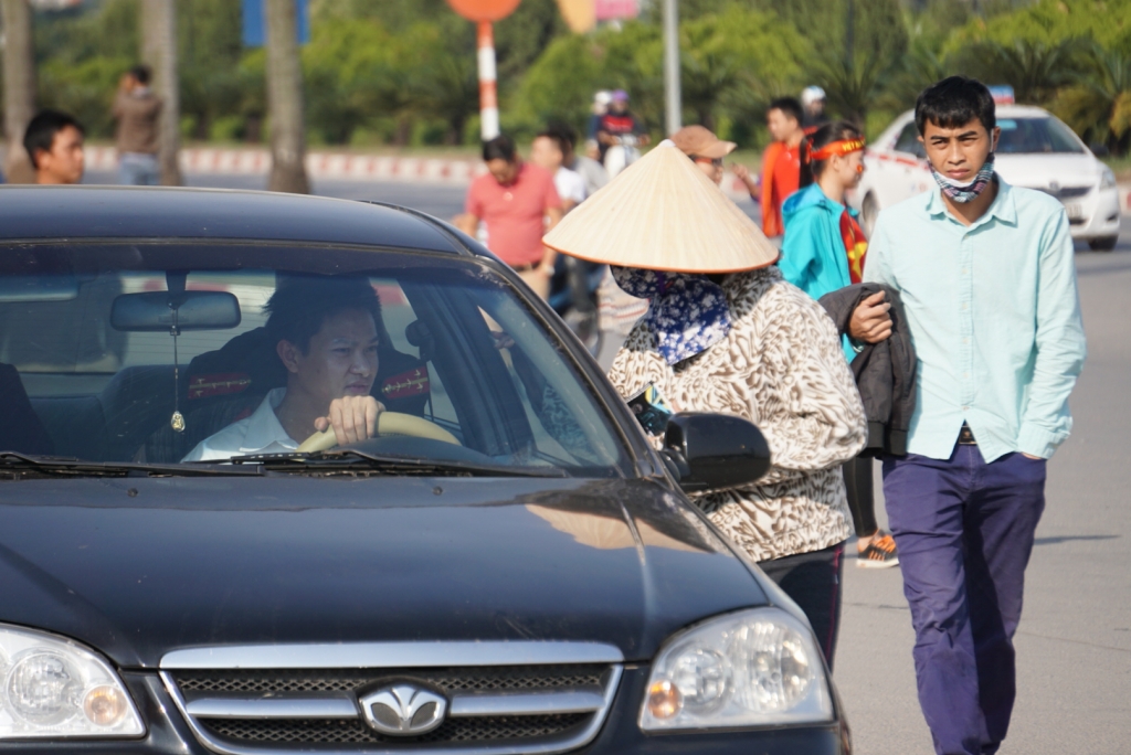 Vé chợ đen trận Việt Nam - Indonesia tăng cao 'chóng mặt' trước giờ G cho ve my dinh nhon nhip truoc gio g