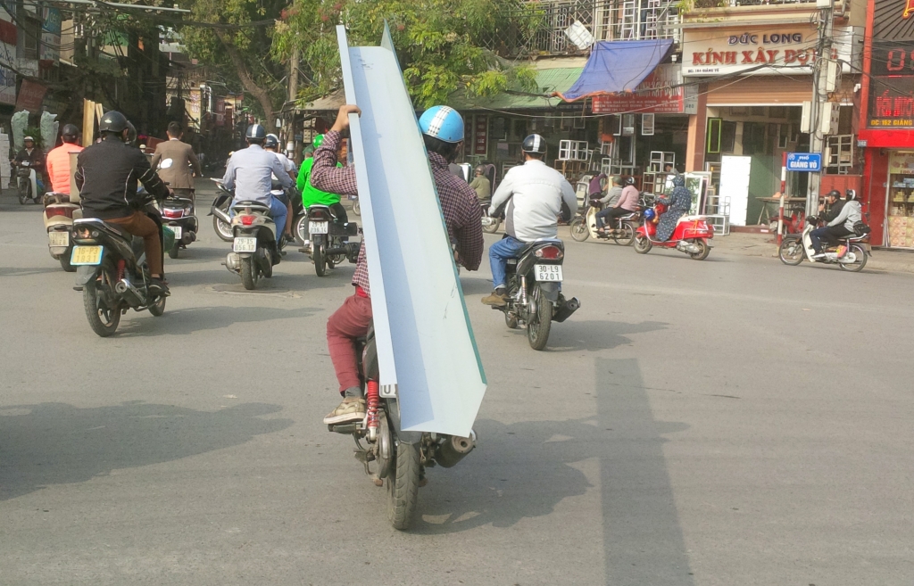 ha noi xe ba banh cho hang cong kenh lai dieu pho