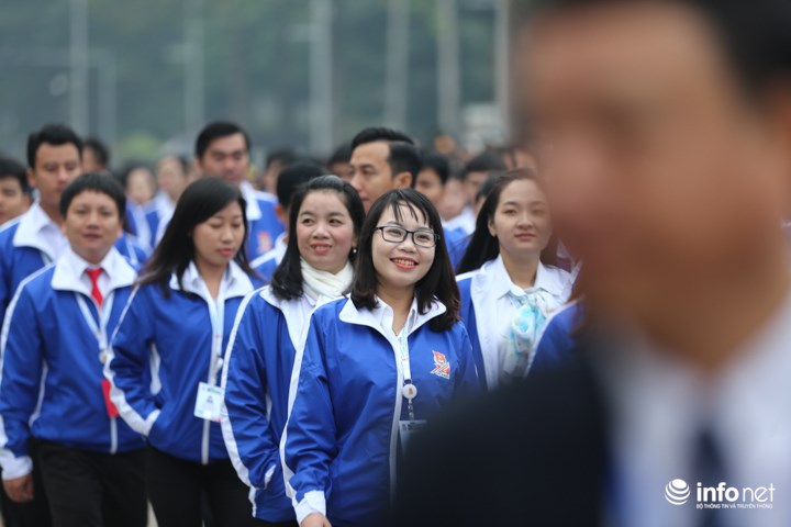 dai bieu du dai hoi doan toan quoc vao lang vieng chu tich ho chi minh