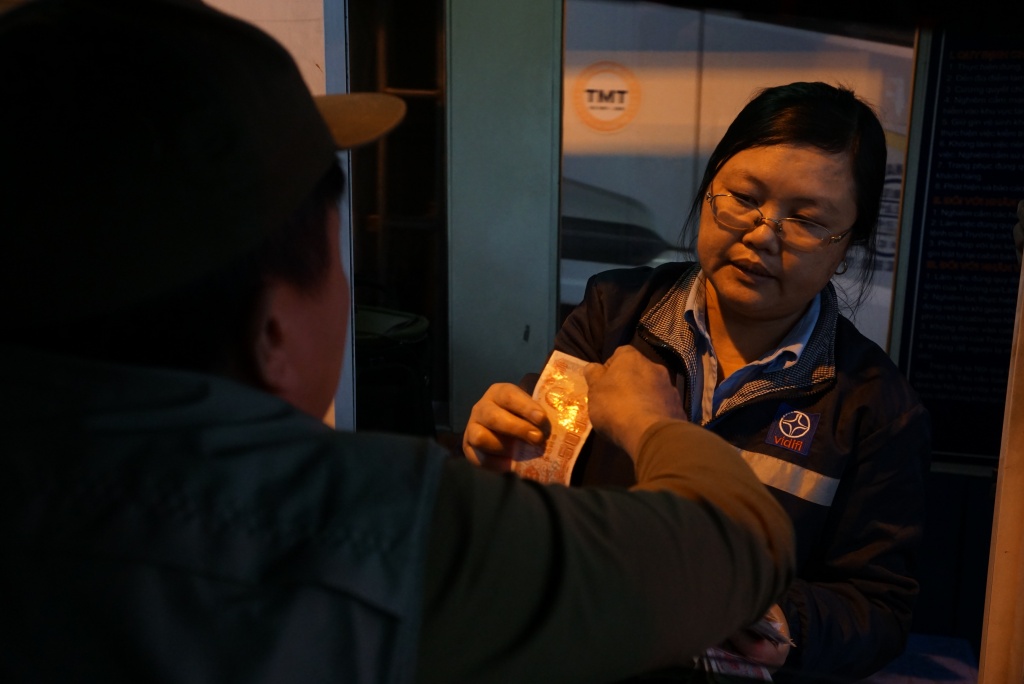tiep tuc thu phi ql5 thi nen bo phi bao tri duong bo
