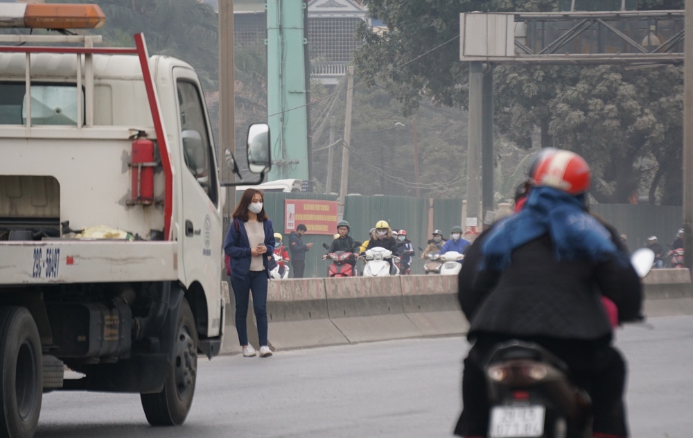 nguoi dan van vo tu di bo sai luat bat chap nguy co di tu
