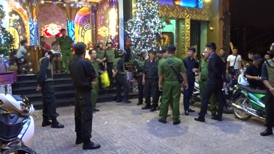 bien hoa dot kich quan bar tam giu gan 200 nguoi