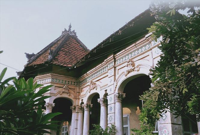 ai dang xoa so biet thu co mot thoi vang bong