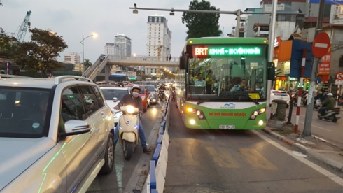 ha noi se to chuc lai tuyen xe buyt nhanh brt 01 nhu the nao