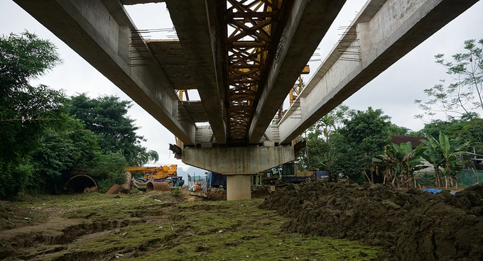 thanh hoa choang canh tram ti dong phoi tren song o cam thuy