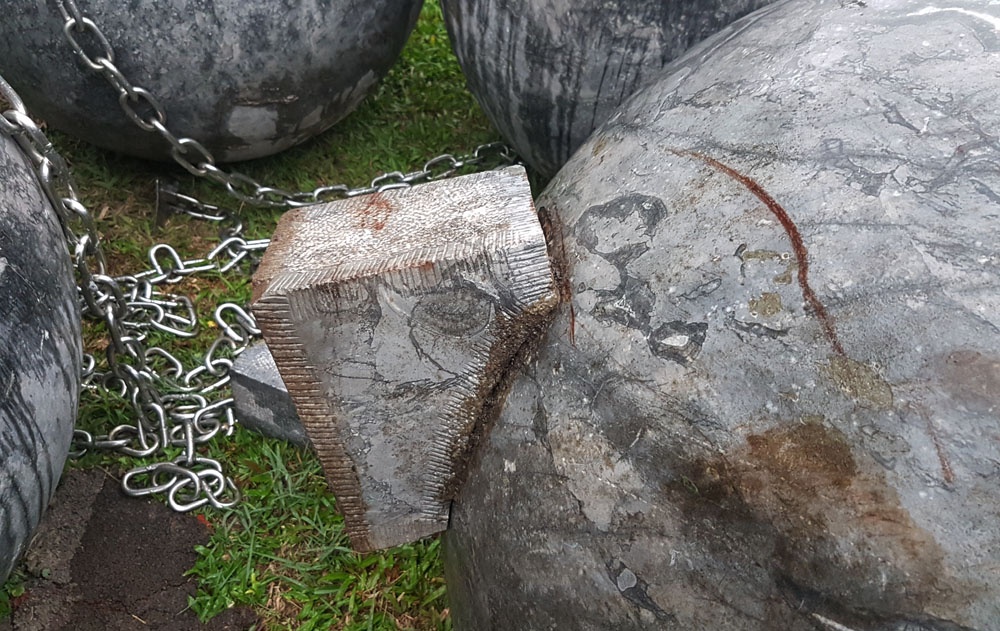 he lo ngoi nha moi cua nhung qua bong xich o san my dinh
