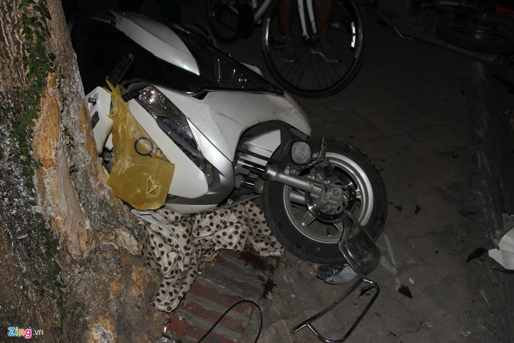 hien truong xe hop lexus tong 7 xe may va 2 oto o ha noi