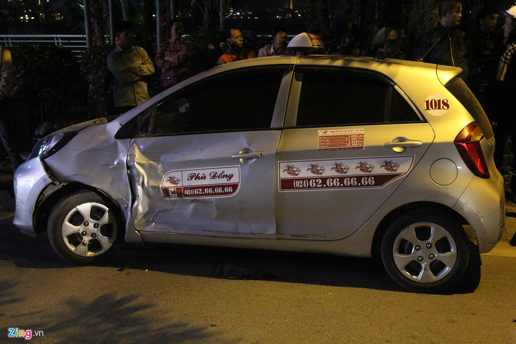 hien truong xe hop lexus tong 7 xe may va 2 oto o ha noi
