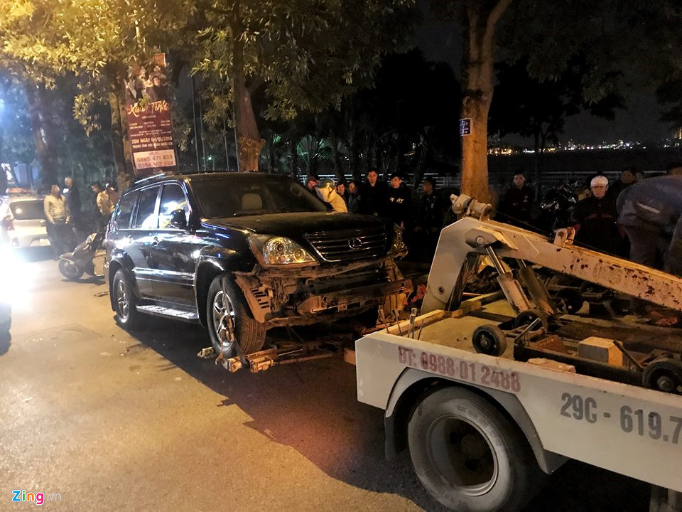 hien truong xe hop lexus tong 7 xe may va 2 oto o ha noi