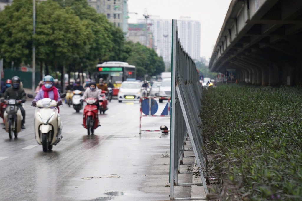 ha noi chuan bi xen via he duong lang dai phan cach vanh dai 3