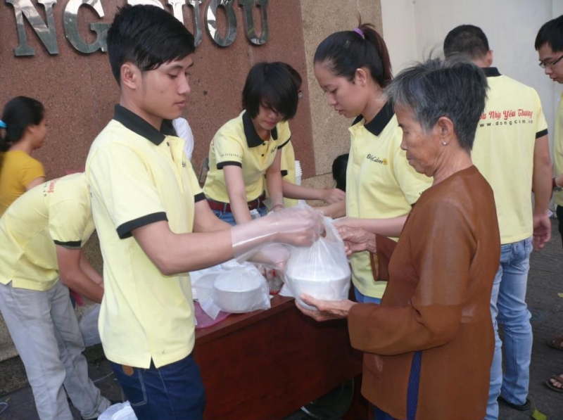 chuyen nguoi sai gon tu te chao nghia tinh 2798