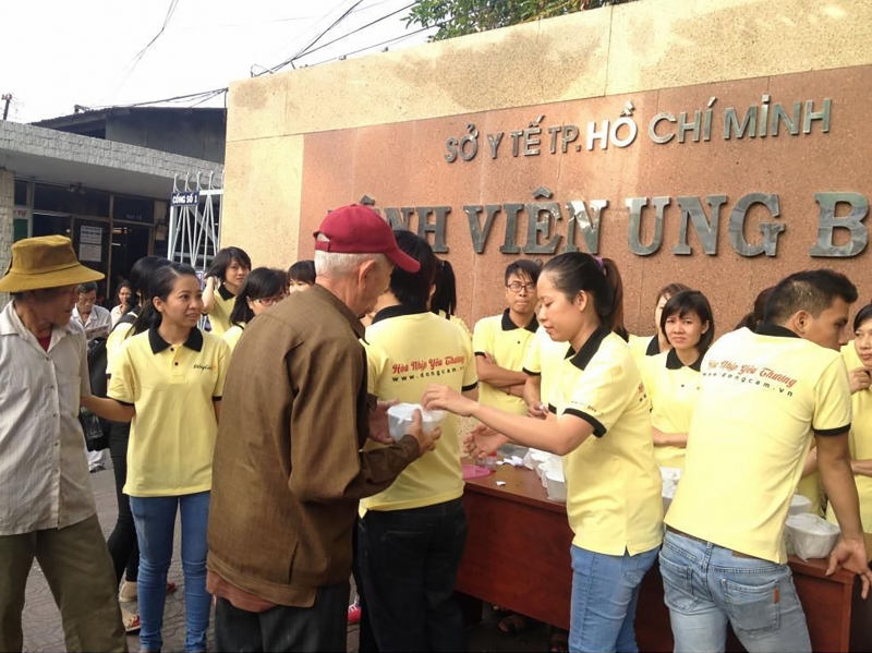 chuyen nguoi sai gon tu te chao nghia tinh 2798