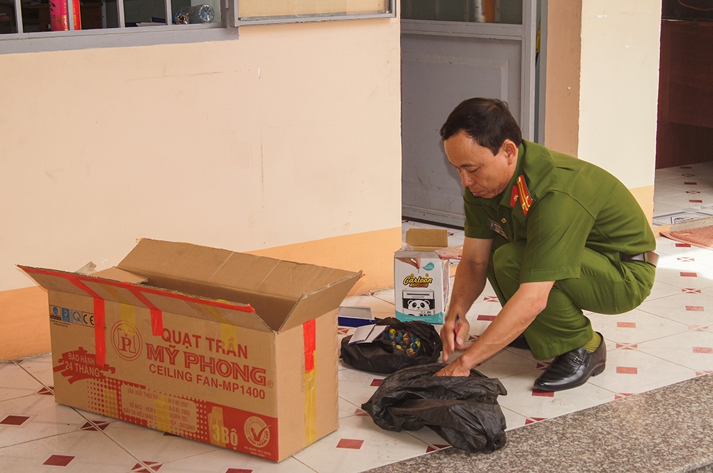 bat giu nhieu vu van chuyen phao lau dip can tet