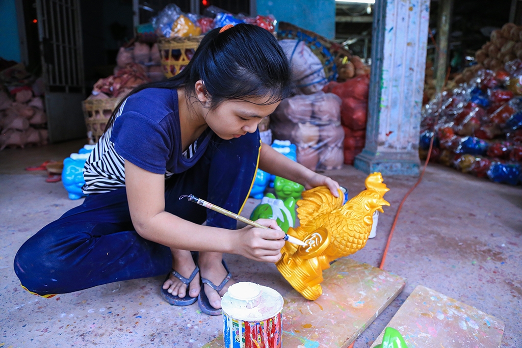 lang gom binh duong hoi ha san xuat ga vang don tet dinh dau