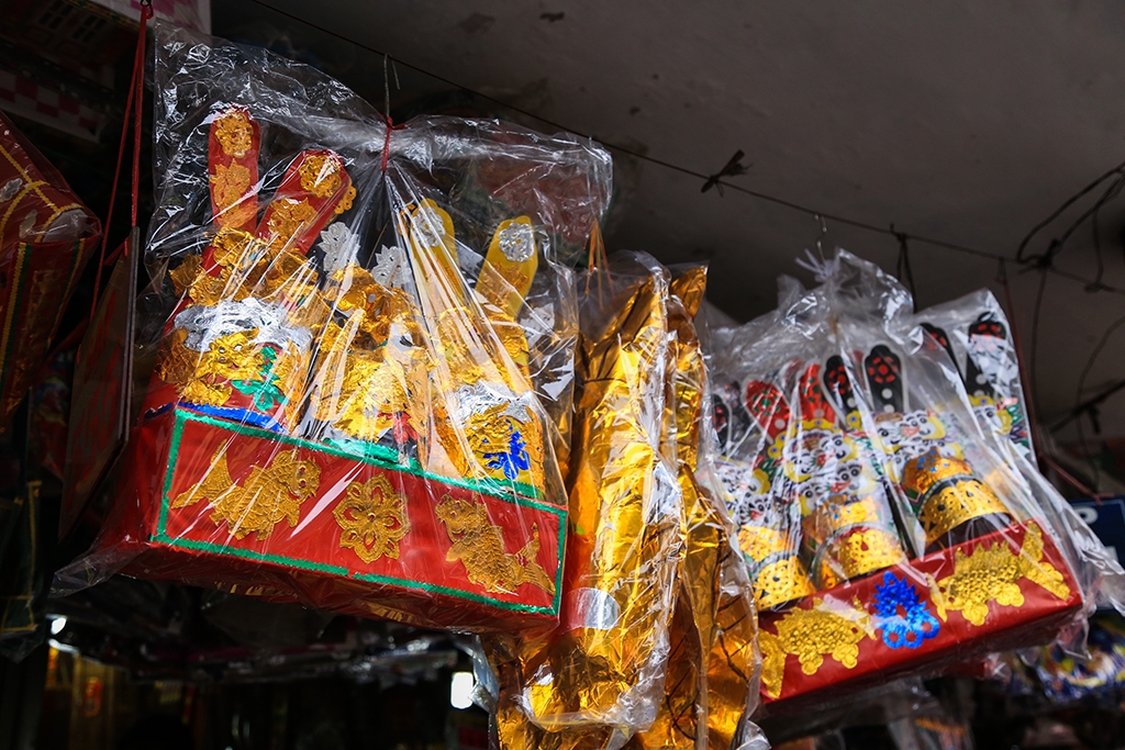 nguoi sai gon tat bat sam do le tien ong tao chau troi