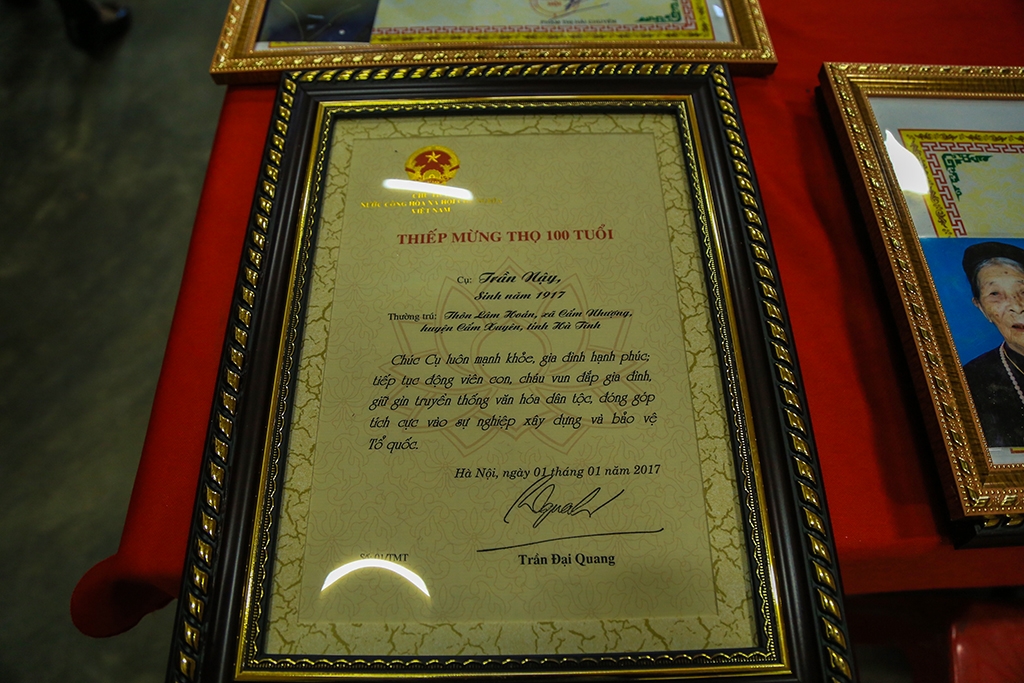 ha tinh lang ven bien mung tho tap the cho gan 200 cu