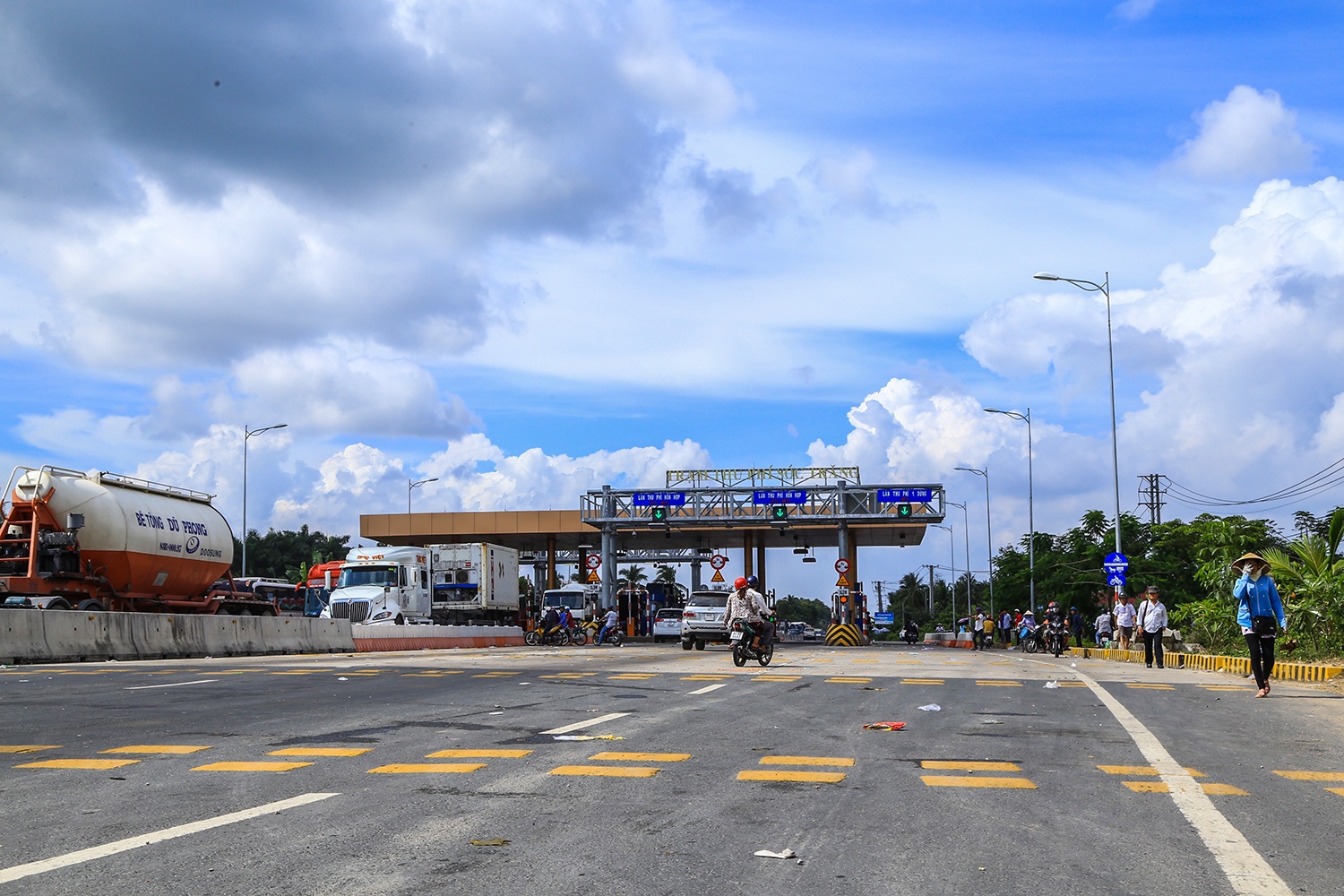 chu dau tu se mien giam phi cho cac xe o gan tram bot soc trang