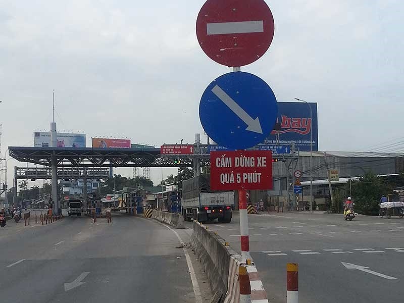 chua co truong hop dung xe qua 5 phut