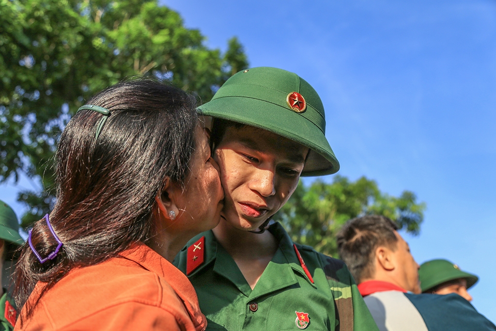 thieu nu sai gon gac lai but nghien len duong nhap ngu