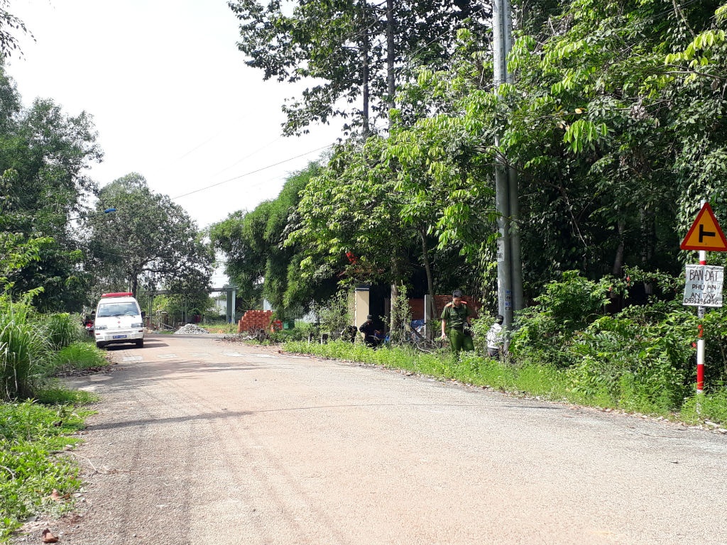 nhan chung ke lai giay phut cu ong 76 tuoi rut sung ban chet nguoi