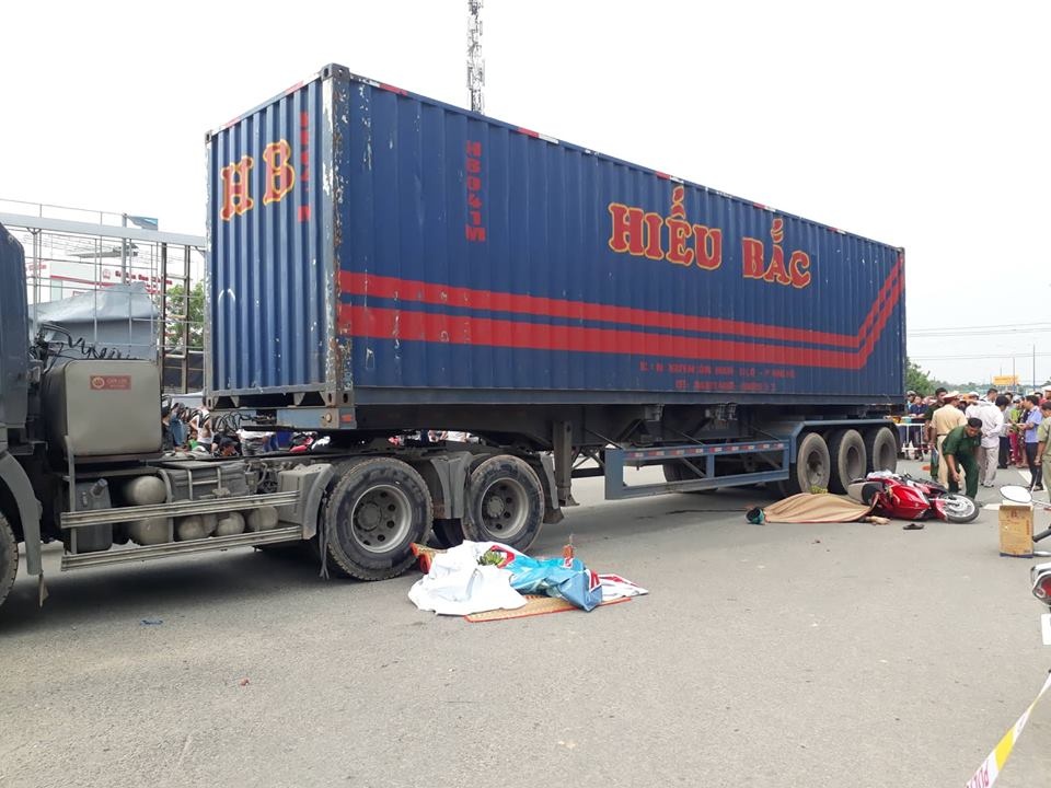 di tham con gai cap vo chong bi xe dau keo container can tu vong