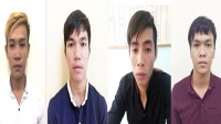 nguoi dan ke lai giay phut phat hien co gai va 5 nguoi bi tat axit vi trai dua