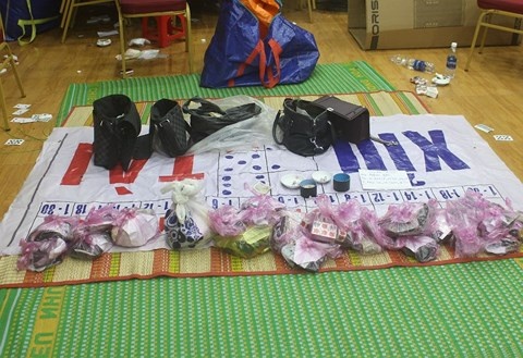 xoa so o co bac nup bong trong nha hang tiec cuoi thu giu gan 2 ti dong