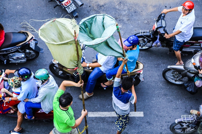 duong pho sai gon nao loan vi cuop do cung co hon