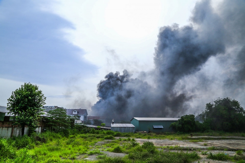 binh duong xuong phe lieu chay du doi nhieu nha dan bi va lay