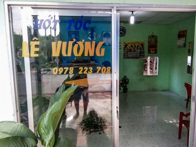 binh thuan mot thanh nien to bi cong an xa ban vao lung