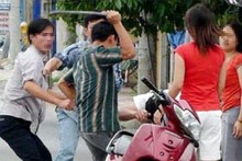 Đâm bạn trọng thương vì thấy chở 'đối thủ' của mình đi cấp cứu