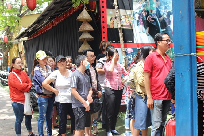 nguoi tre tp hcm thich thu an sau rieng tra hat