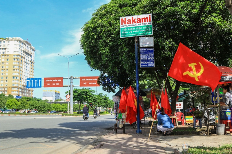 duong pho sai gon rop co hoa khau hieu mung quoc khanh