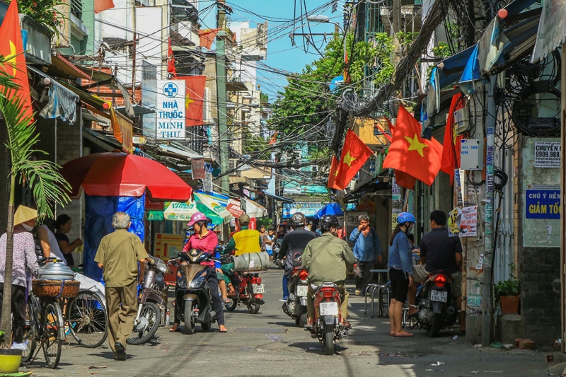 duong pho sai gon rop co hoa khau hieu mung quoc khanh
